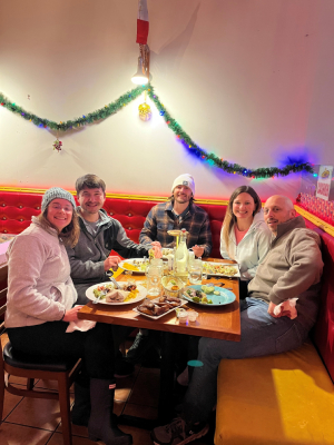 5 BCSC students at dinner